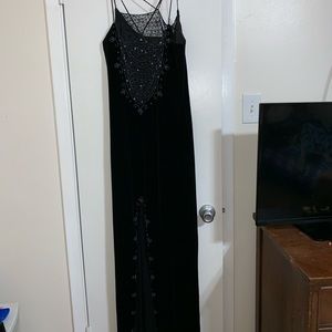 Black polyester dress size 15/16